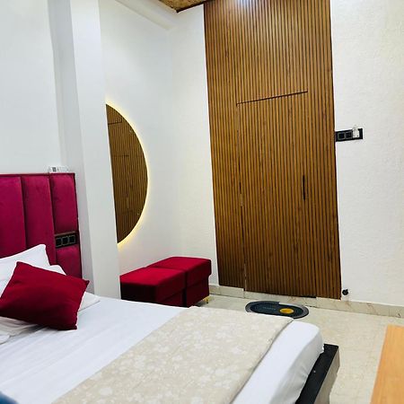 Aura Homestay Bénarès Extérieur photo